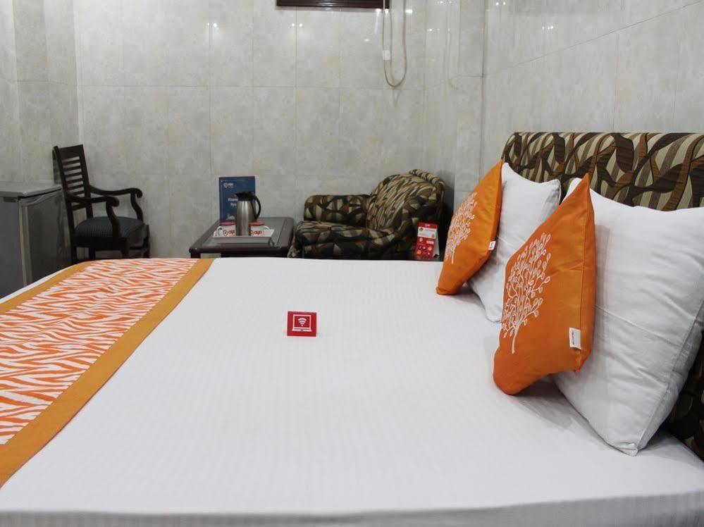 Oyo 2705 Hotel Preet Palace New Delhi Ngoại thất bức ảnh