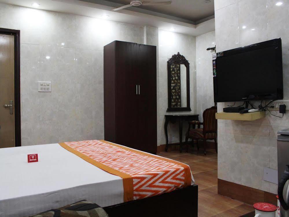 Oyo 2705 Hotel Preet Palace New Delhi Ngoại thất bức ảnh