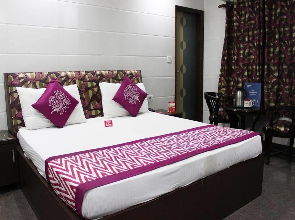 Oyo 2705 Hotel Preet Palace New Delhi Ngoại thất bức ảnh