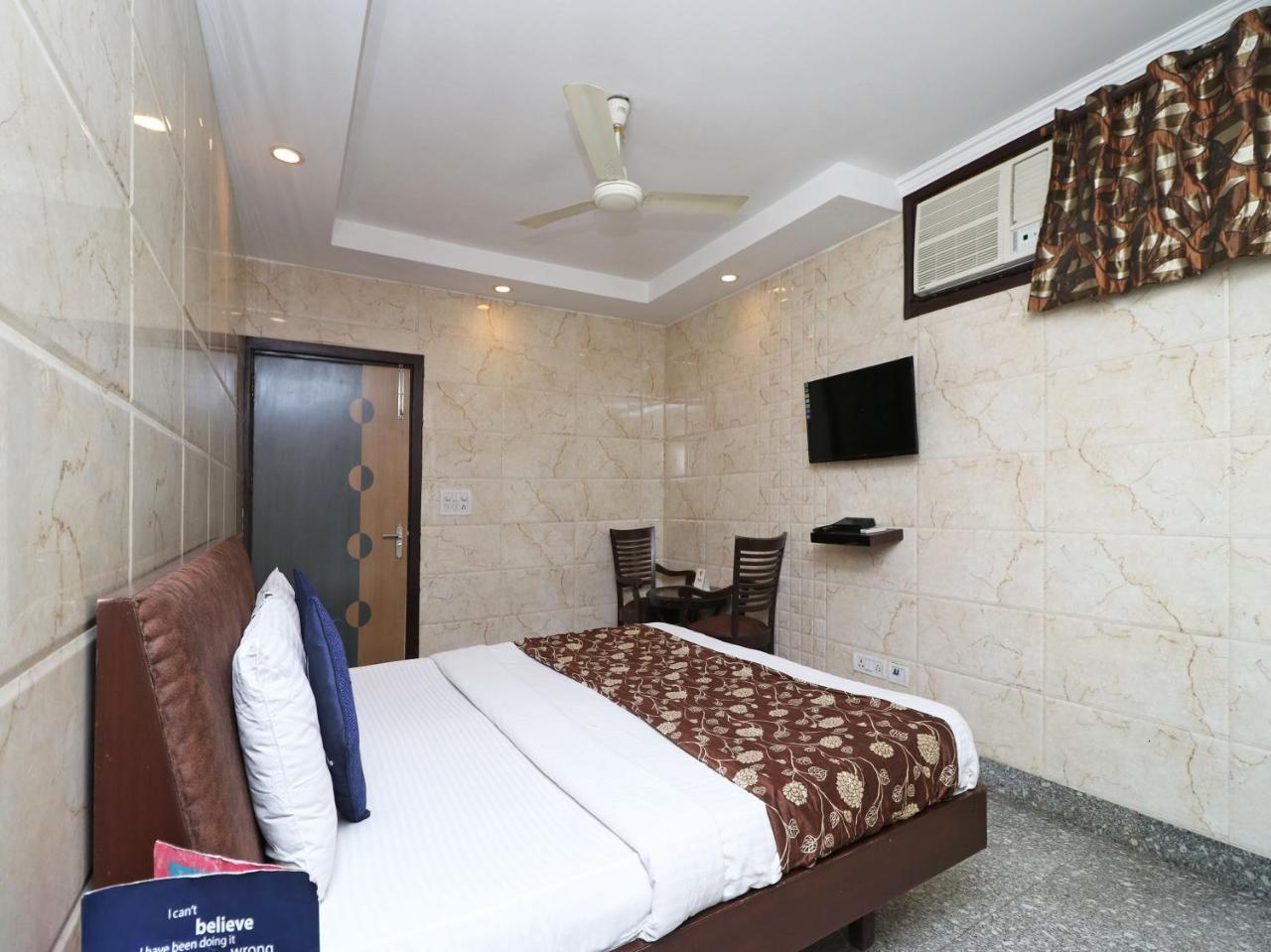 Oyo 2705 Hotel Preet Palace New Delhi Ngoại thất bức ảnh