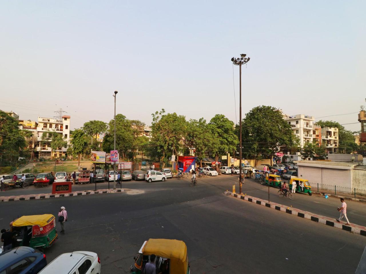 Oyo 2705 Hotel Preet Palace New Delhi Ngoại thất bức ảnh