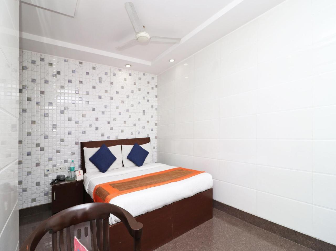 Oyo 2705 Hotel Preet Palace New Delhi Ngoại thất bức ảnh